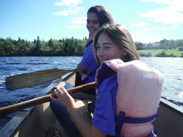 Canoeing im „Orientation Camp“ (Einführung und Vorbereitung auf den Austausch im Gastland)